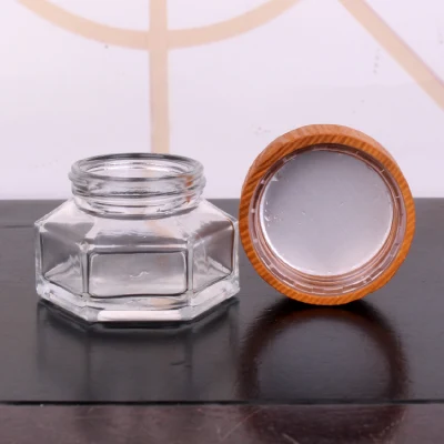 Maßgeschneiderte Kosmetikverpackung aus Glas mit Holzdeckel